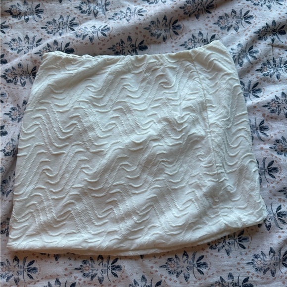 Princess Polly Slit Mini Skirt - Picture 3 of 3